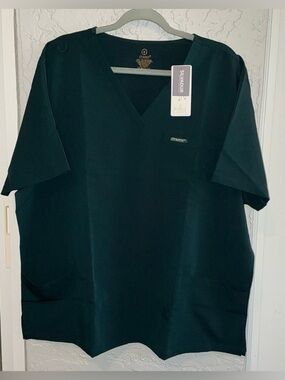 Men's Organix Dark Green Medical Scrub Top with V-Neck (NWT)